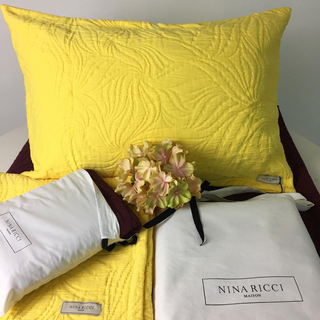 028452 Покрывало с чехлами для декоративных подушек Nina Ricci